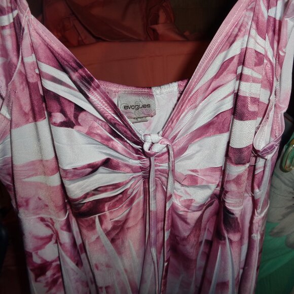 NEW EVOGUES SEXY,SILKY HANDKERCHIEF HEM TOP BLOUSE - Picture 2 of 2